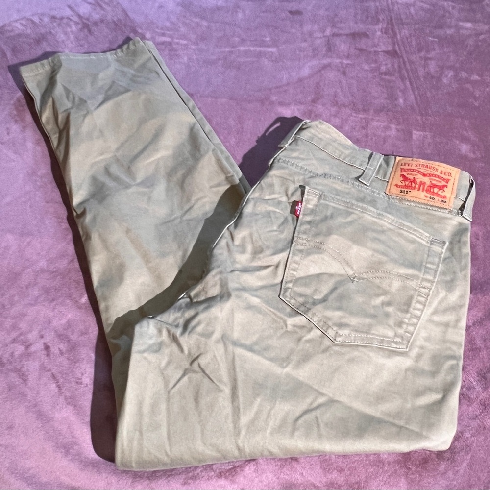 Levi's 511 (40x30) Men's Light Gray/Tan Khakis (Like New)